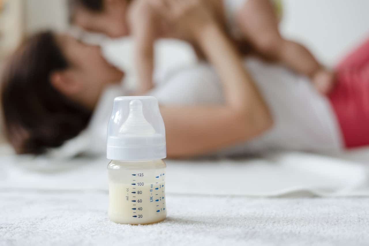 Baby Bottle Feeding Advice and Guideline